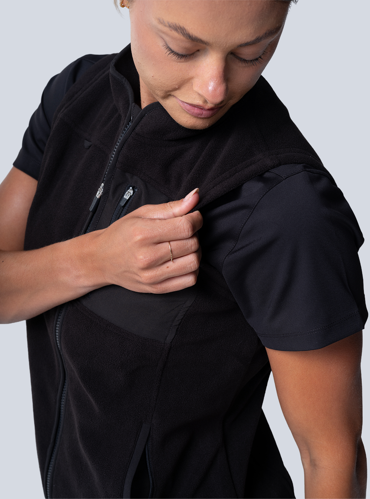 Amy Performance Scrub Vest - Black - Detail 1