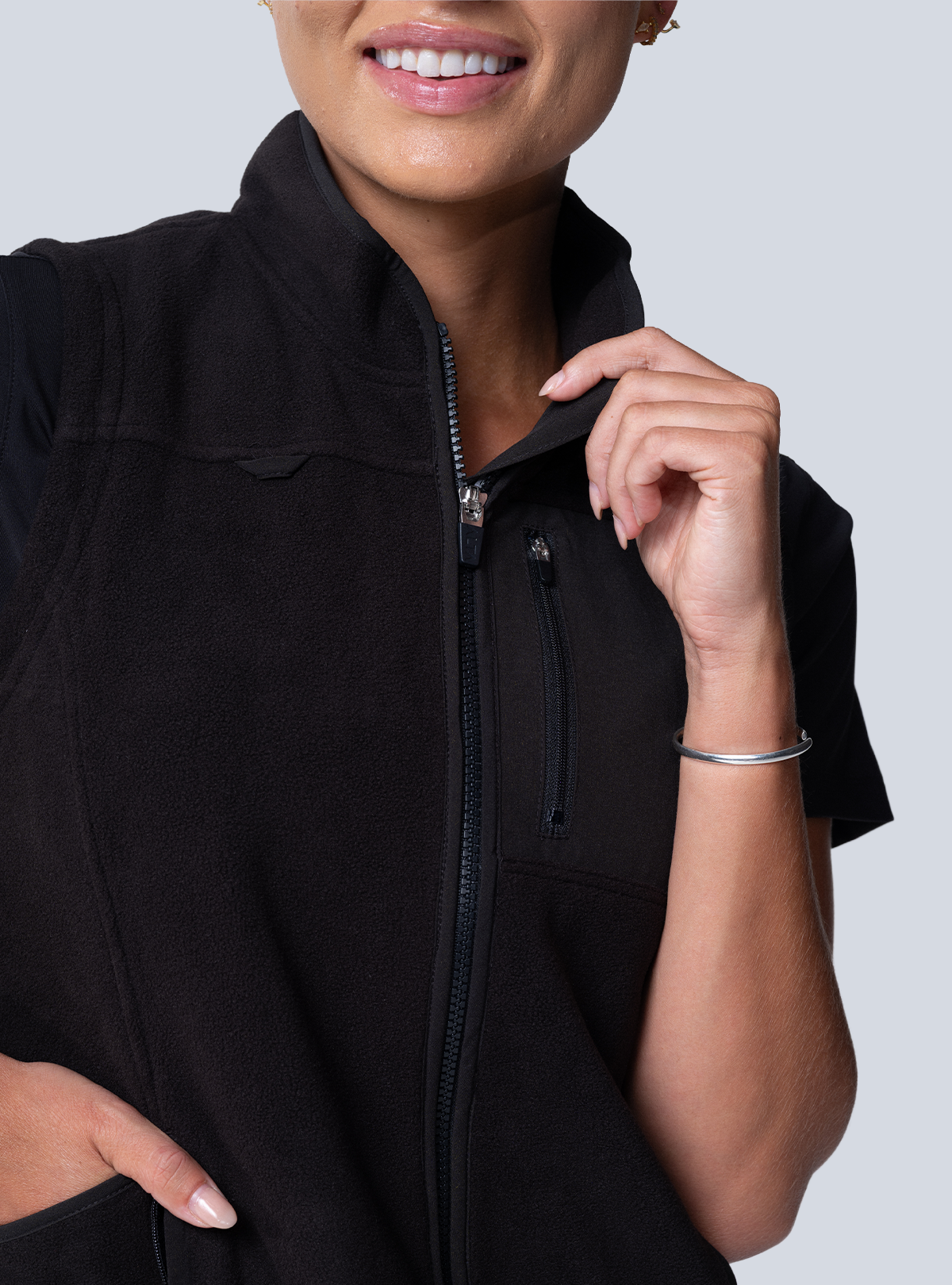 Amy Performance Scrub Vest - Black - Detail 3