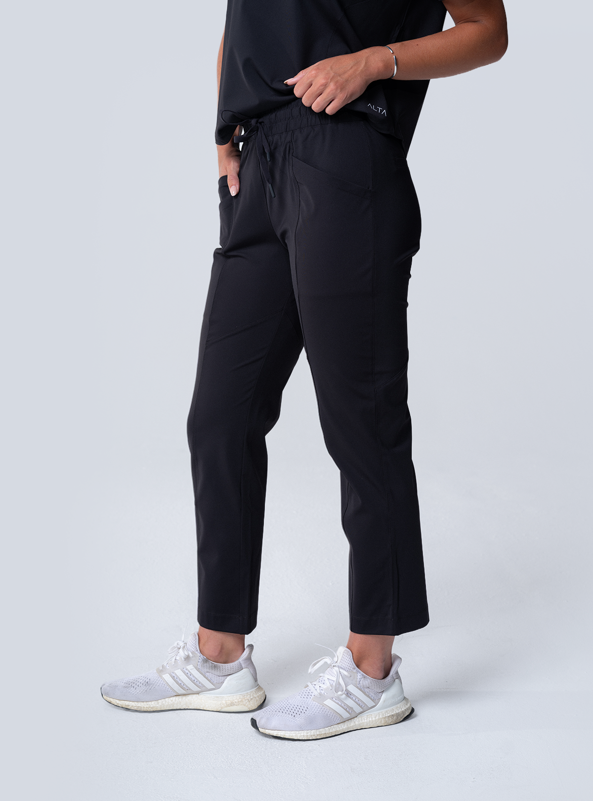Jana Jogger Scrub Pant - Black - Side