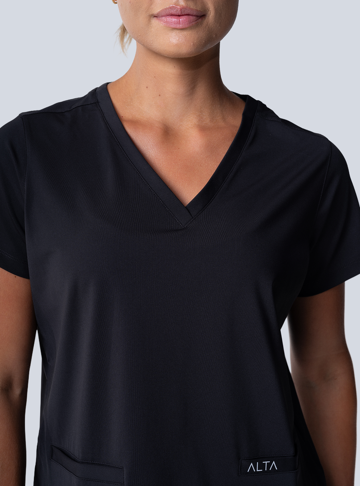 Taunya Two-Pocket Scrub Top - Black - Detail 2
