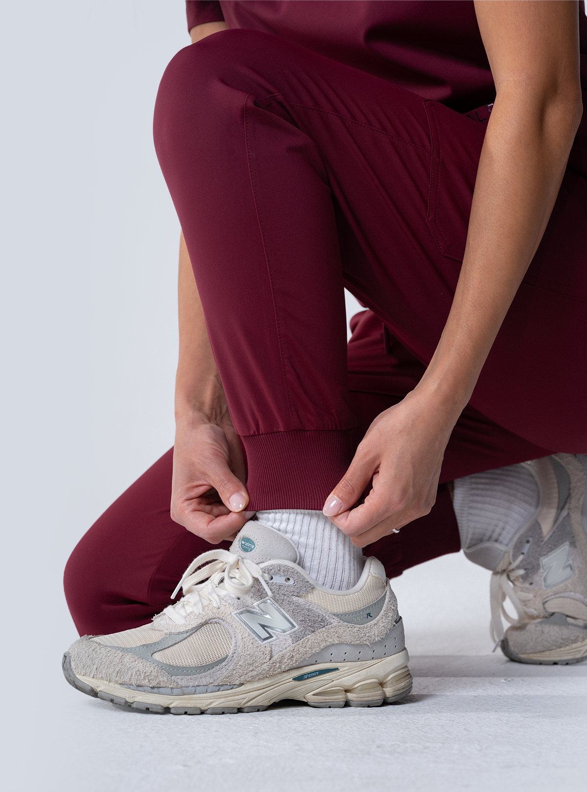 Jana Jogger Scrub Pant - Burgundy - Detail 3