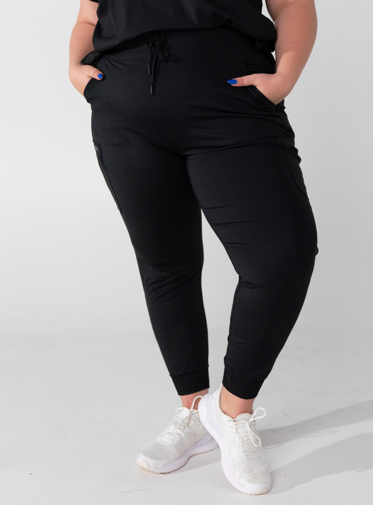 Jana™ Jogger Scrub Pant - Black