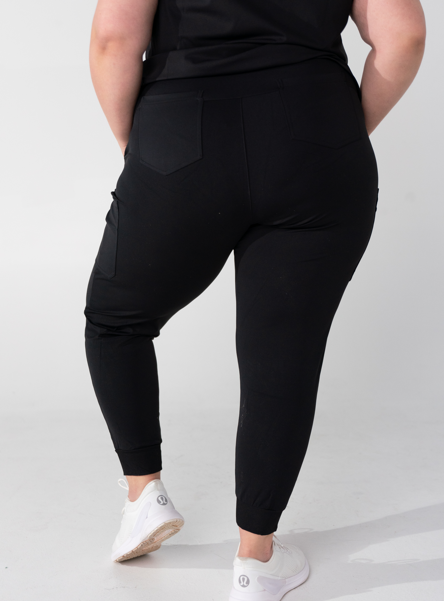 Jana™ Jogger Scrub Pant - Black