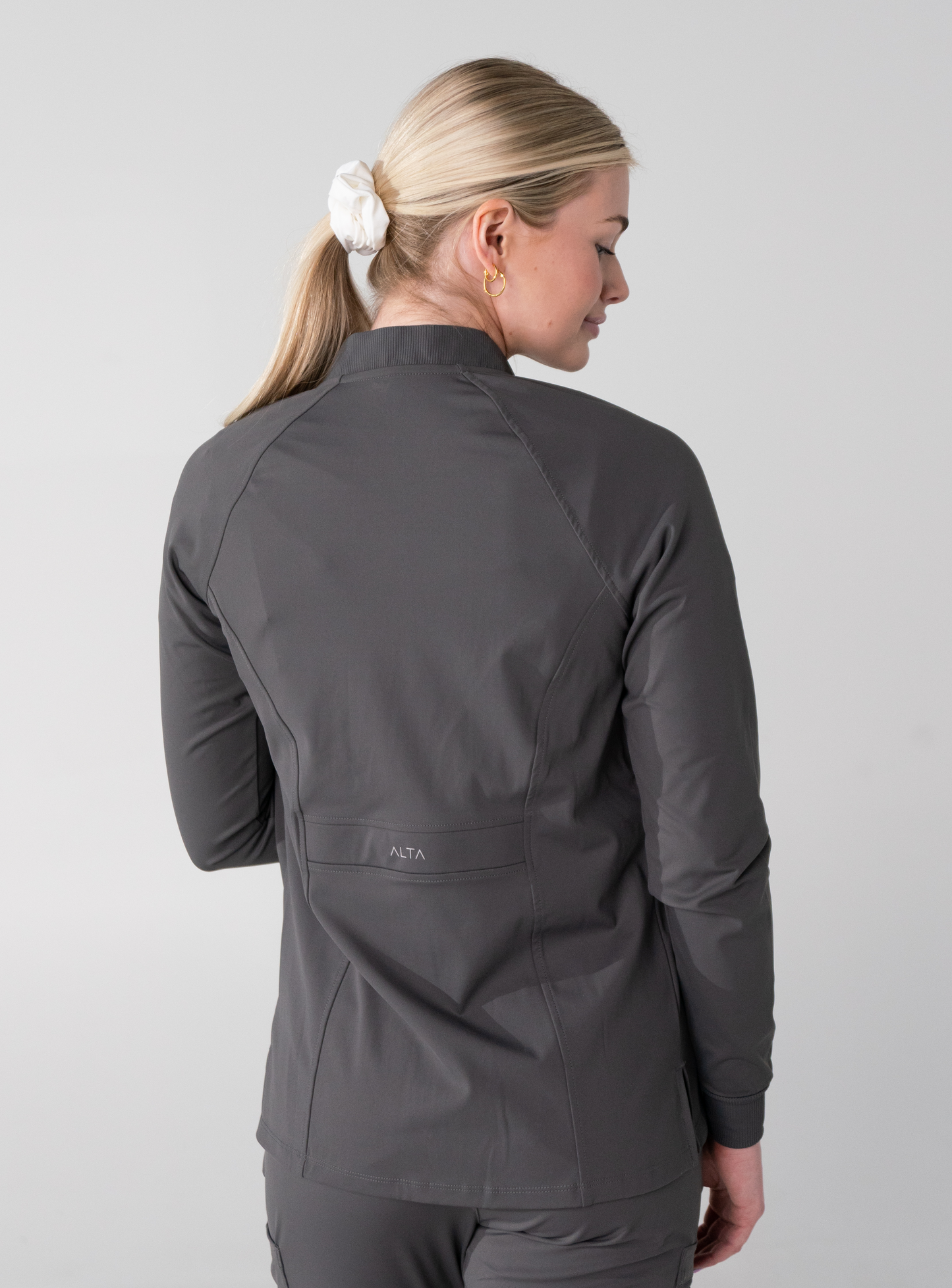 Kelly™ Performance Scrub Jacket - Grey